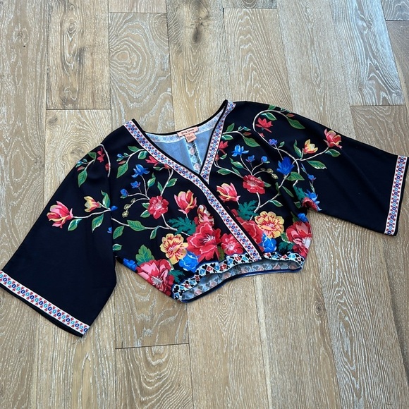 Flying Tomato Tops - Flying Tomato Tropical Print Crop Top